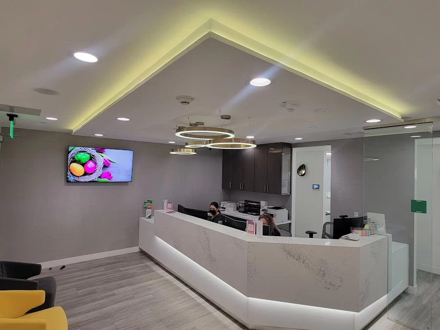 Santa Monica Periodontics & Implant Surgery Picture 3