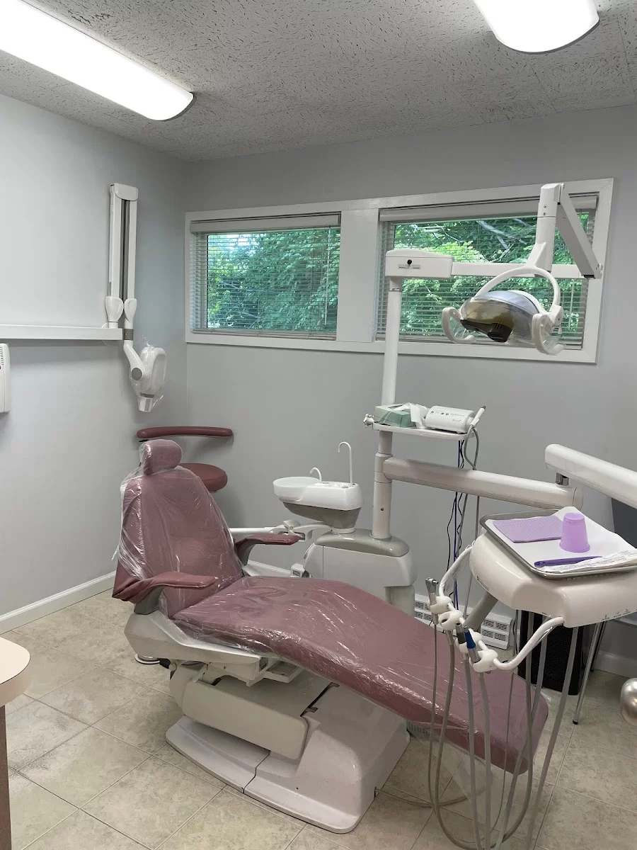 Dental Arts Studio Picture 5