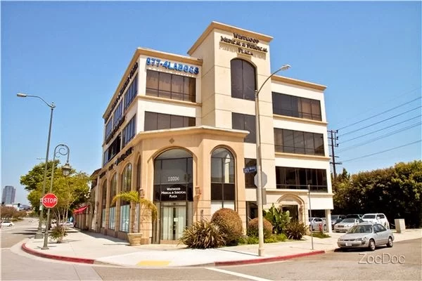 Pearlysmile LA Picture 3