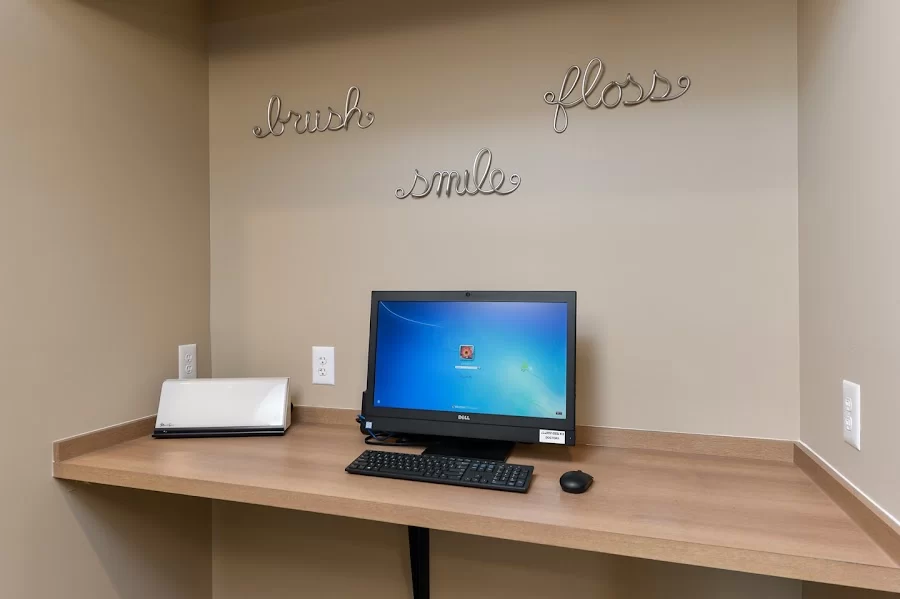 Chestnut Hill Smiles, LLC Picture 2