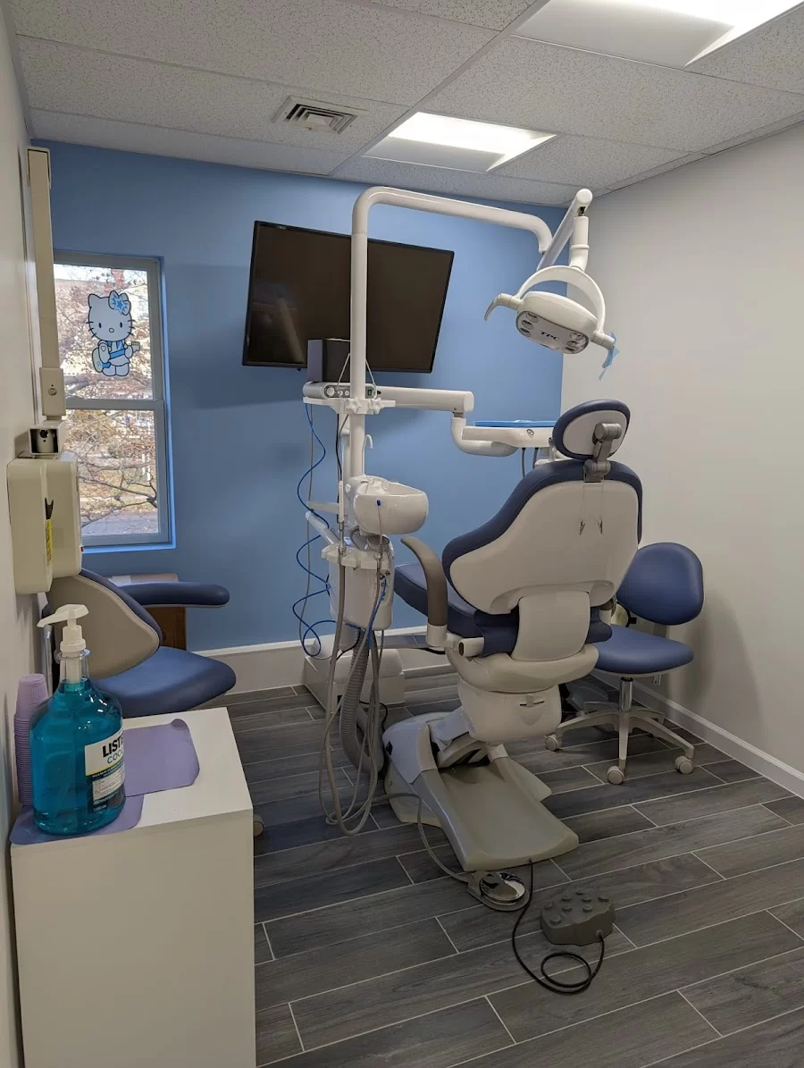 Smiling Molar Dental Picture 8