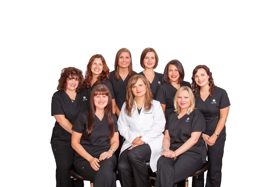 Dedicated Modern Dentistry : Agnieszka Bara DMD MAGD Picture 1
