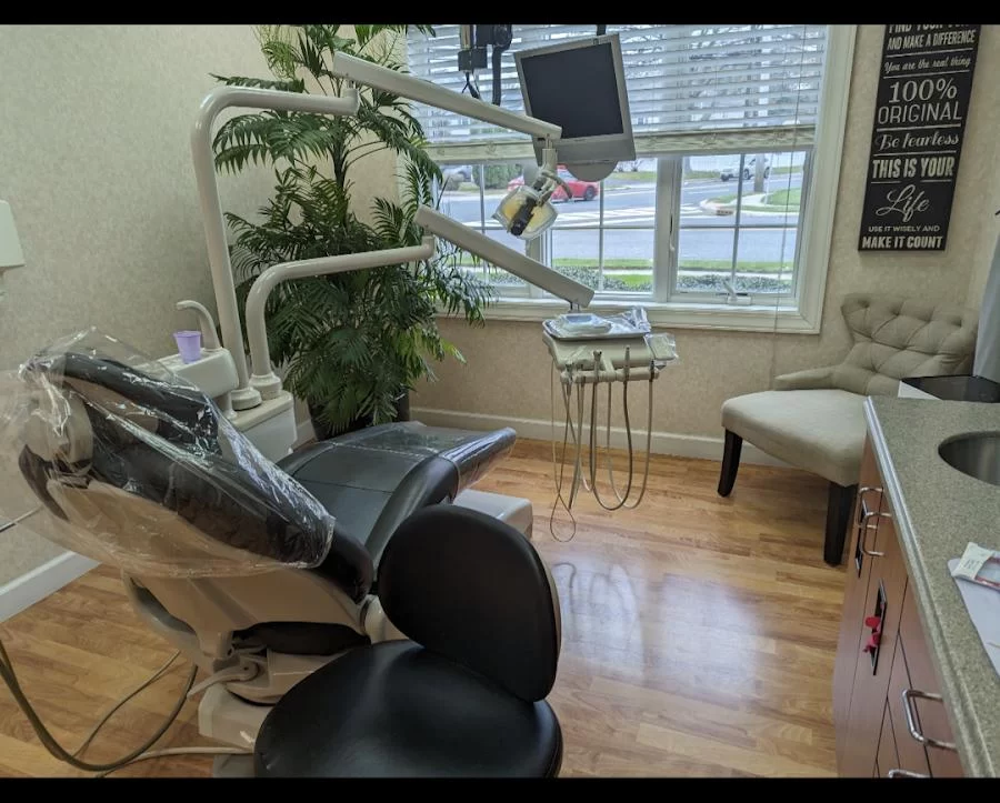Dedicated Modern Dentistry : Agnieszka Bara DMD MAGD Picture 10