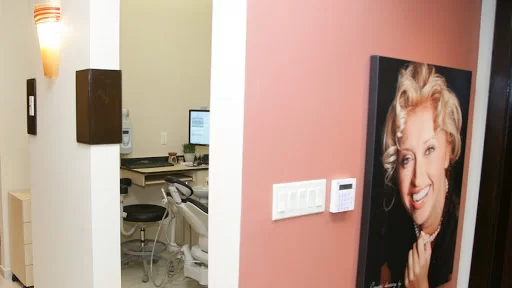 Sola Dental Spa: Cosmetic Dentists In New York, Dental Clinic Staten Island, NY Picture 2