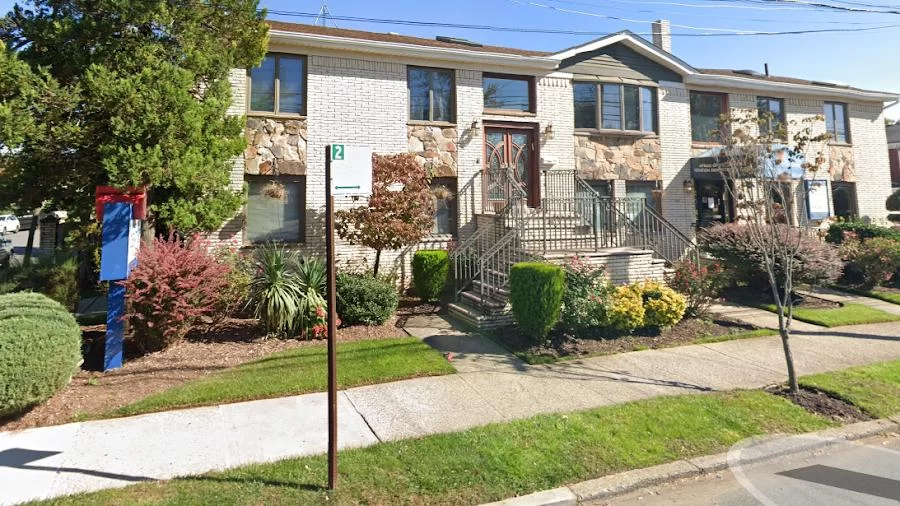 Staten Island Aesthetic & Implant Dentist Picture 10