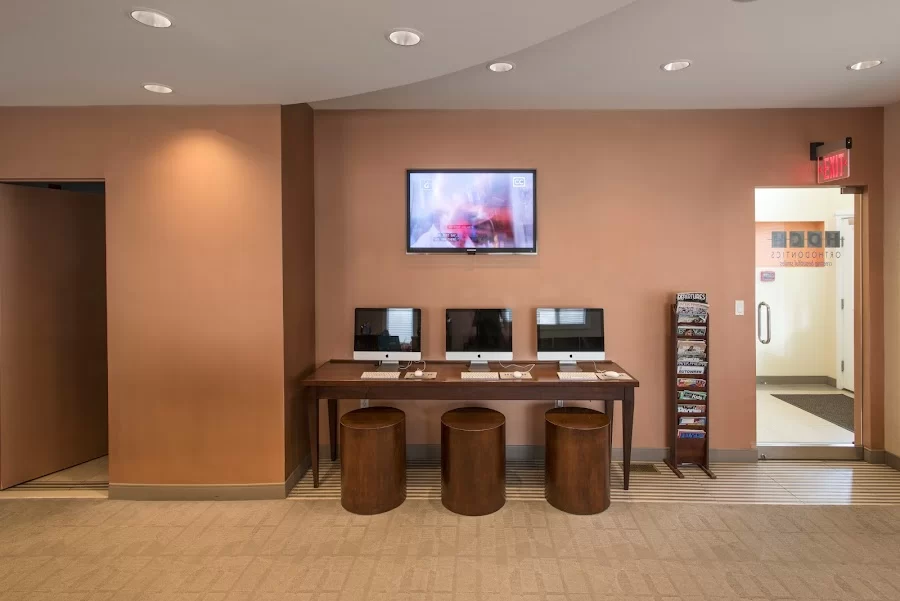 Hoch Orthodontics Picture 2