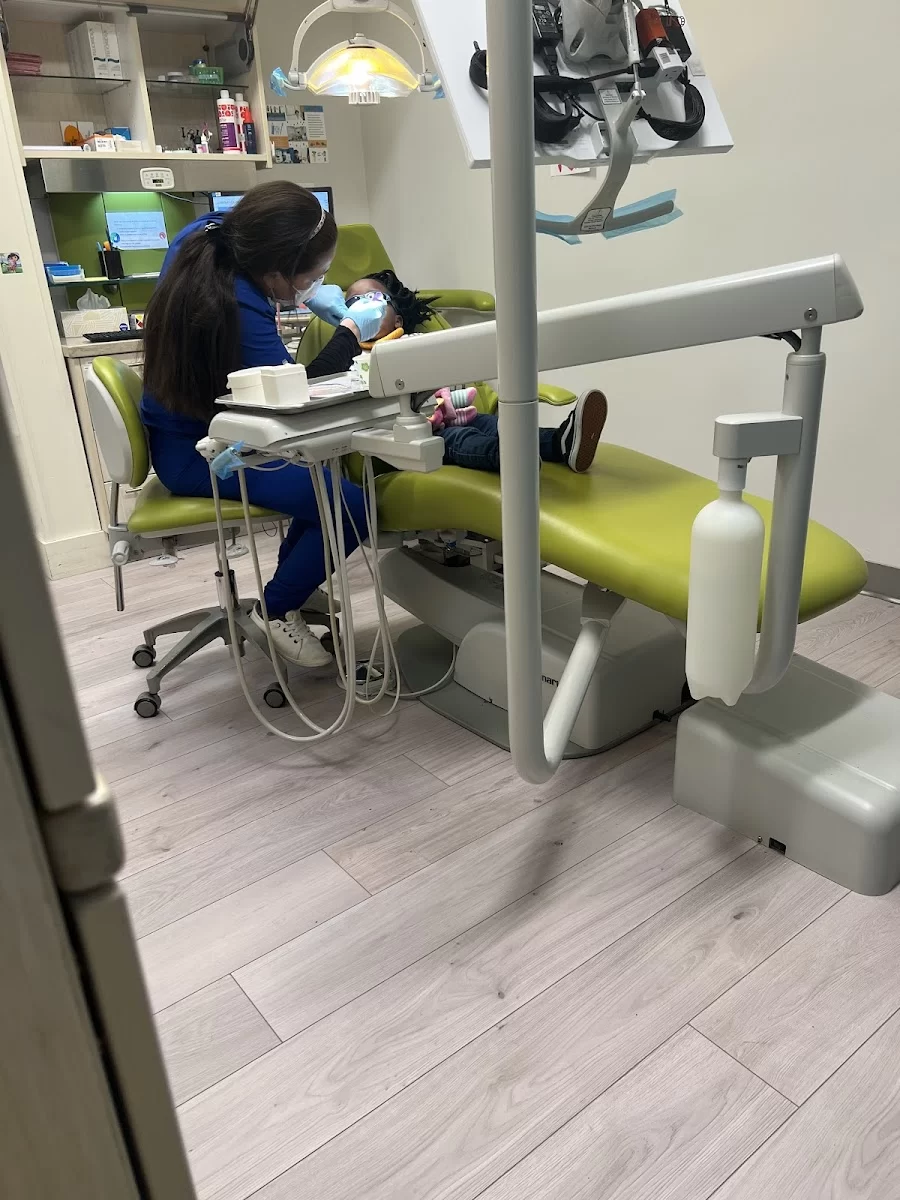 Children's Dental Care - Pediatric Dentist Picture 10