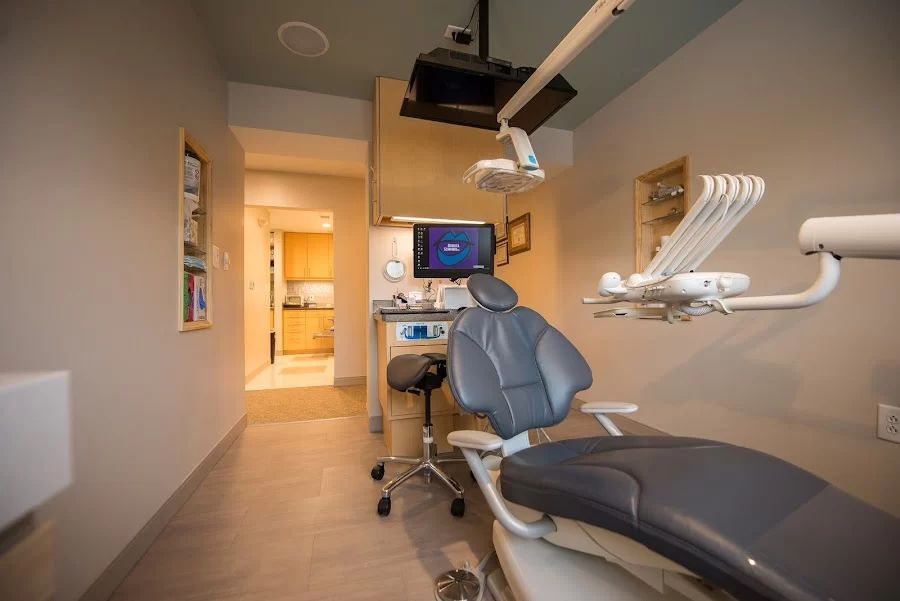 Riccobene Associates Family Dentistry Picture 2