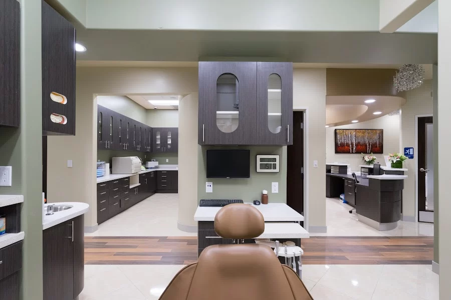 GARDEN GROVE DENTAL - Loc Q Nguyen, DMD. Picture 1