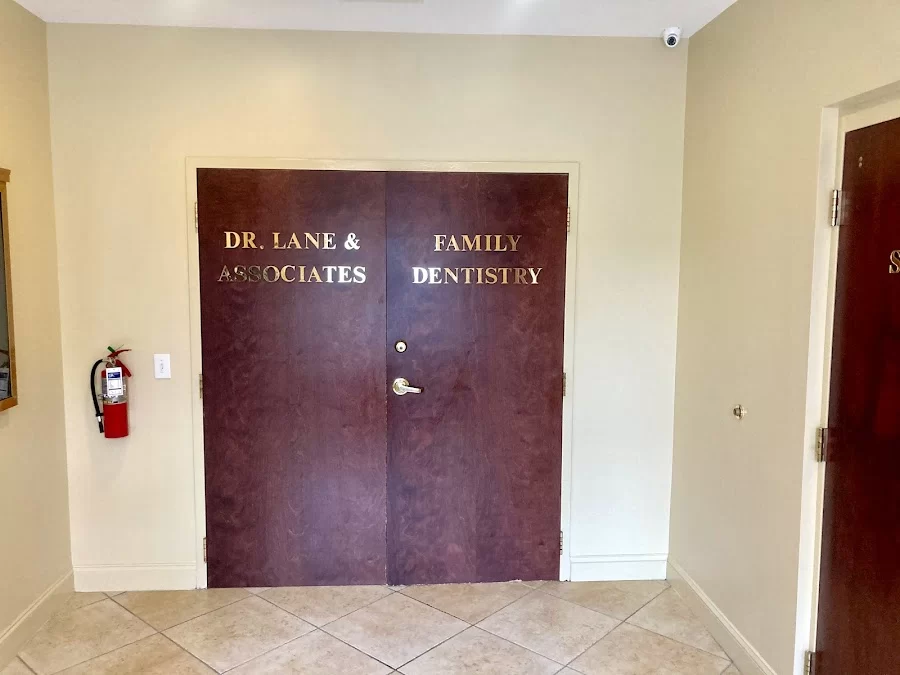 Lane & Associates Family Dentistry - Raleigh Wake Forest Road Picture 3