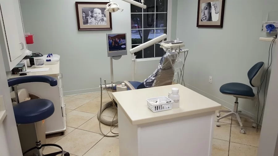 Lane & Associates Family Dentistry - Raleigh Wake Forest Road Picture 2
