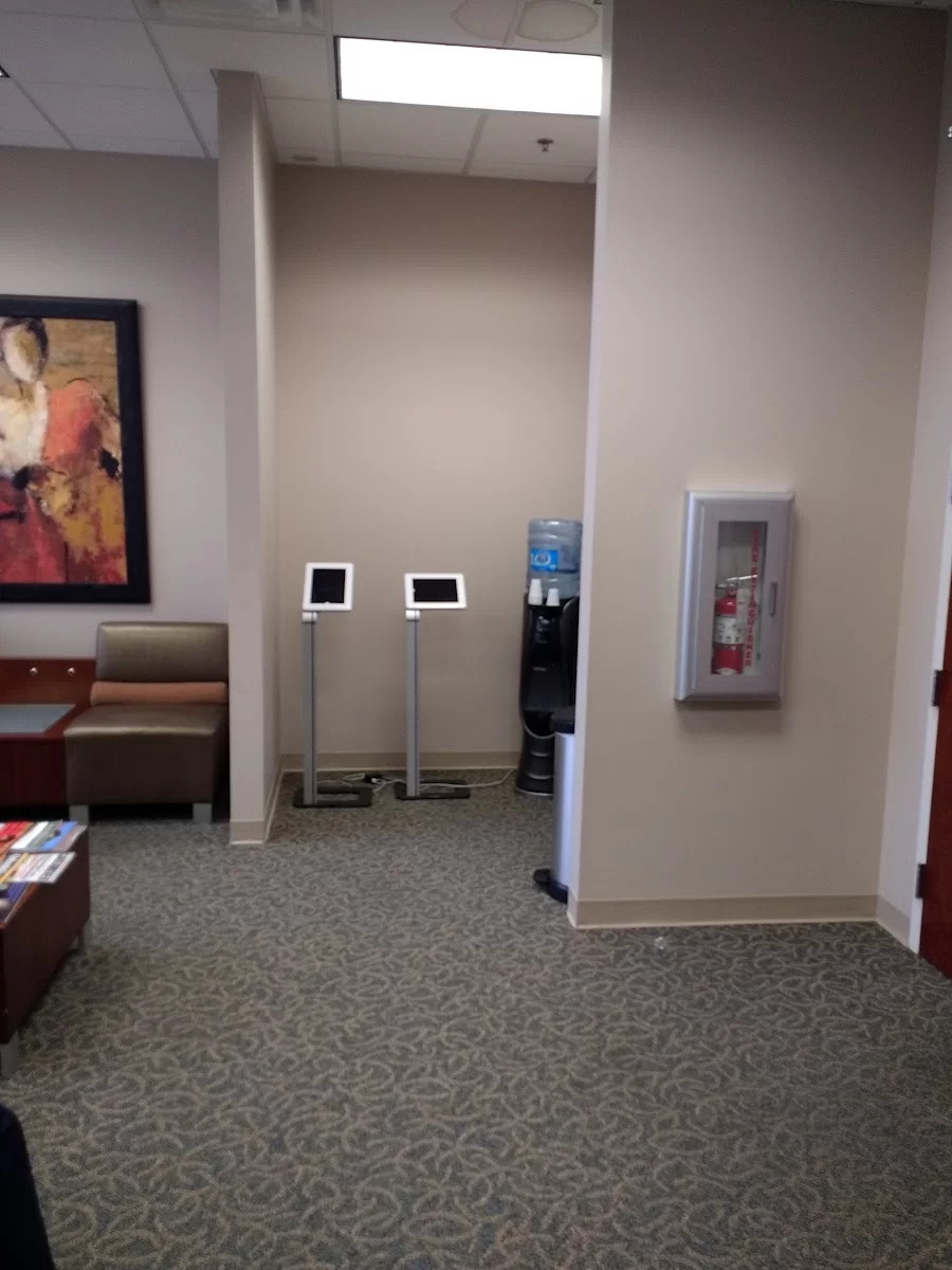 Dr Phillips Periodontics & Implants: Lee Christopher DMD Picture 2