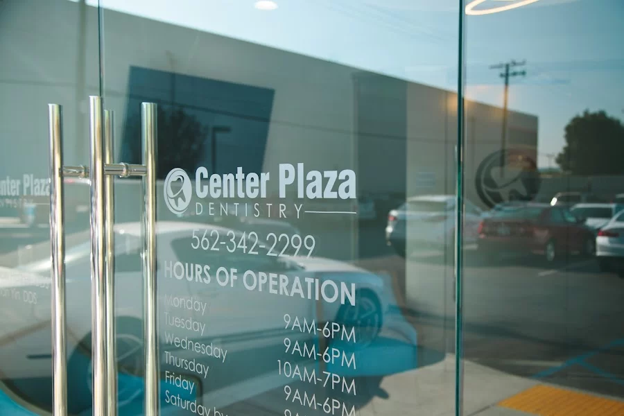 Center Plaza Dentistry Picture 1