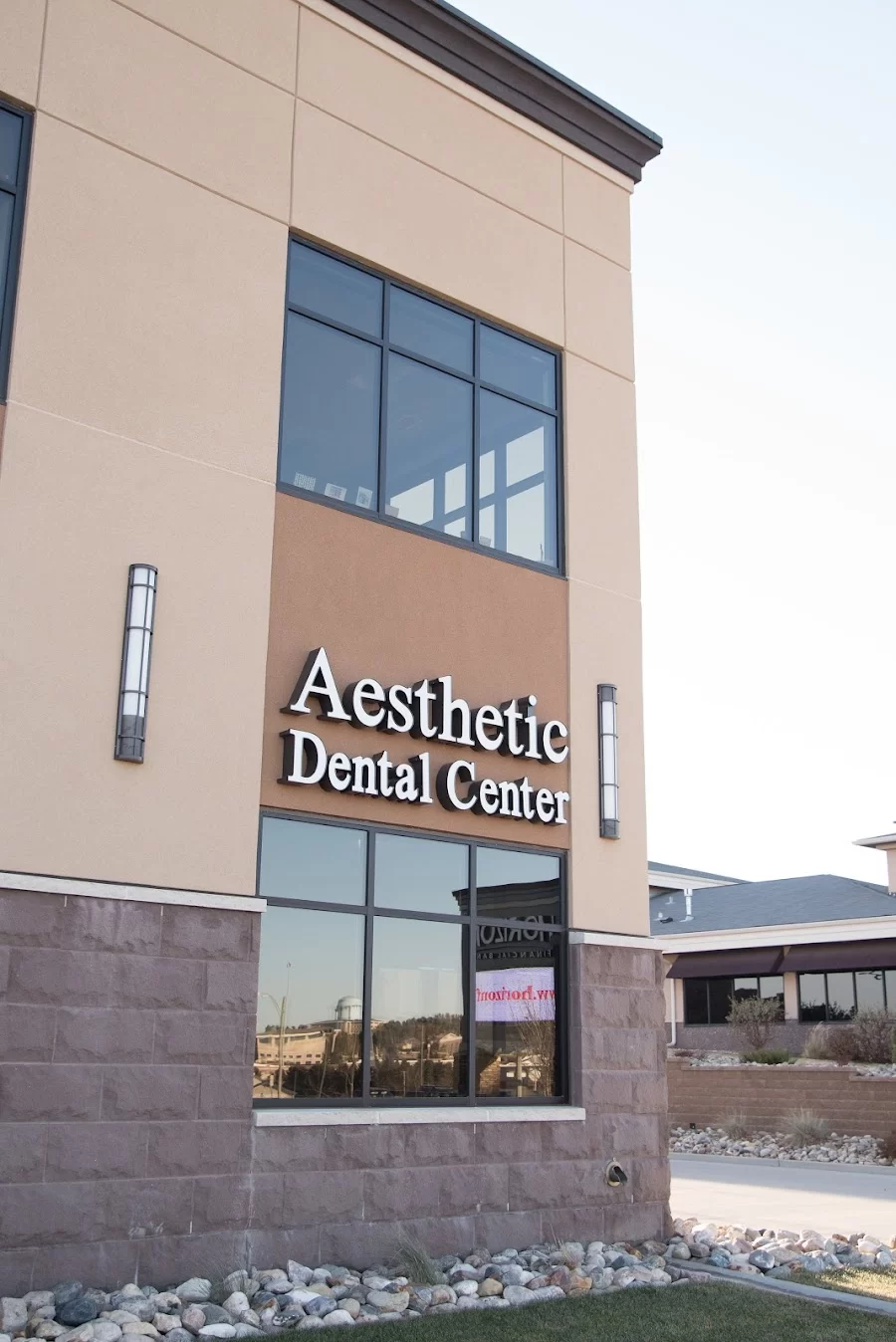 Aesthetic Dental Center Picture 10