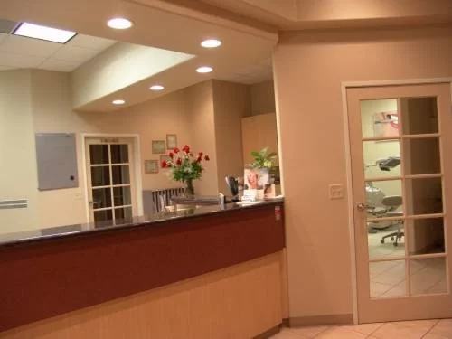 LONG BEACH TOTAL DENTAL CARE Picture 1
