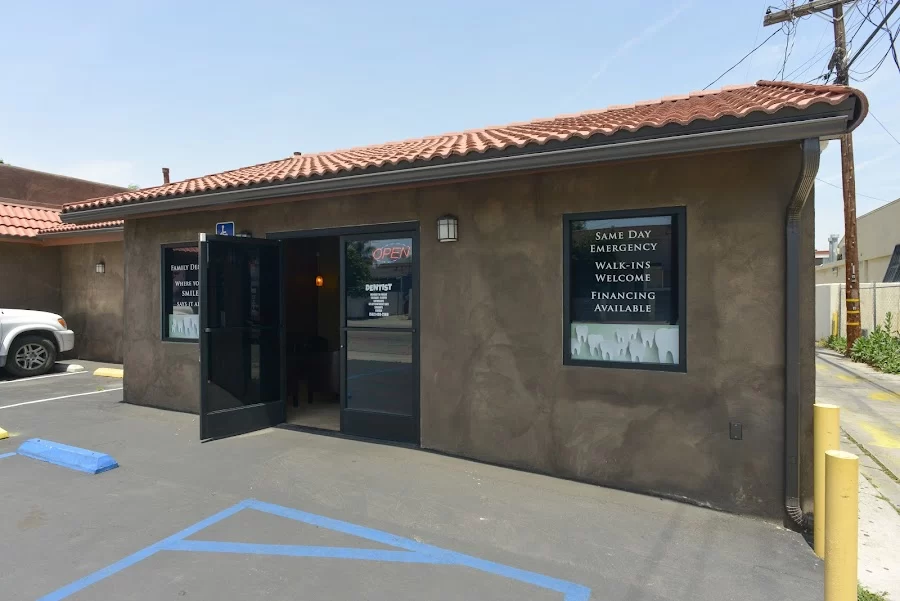 Leila Zamiri DDS - 10th Street Picture 6