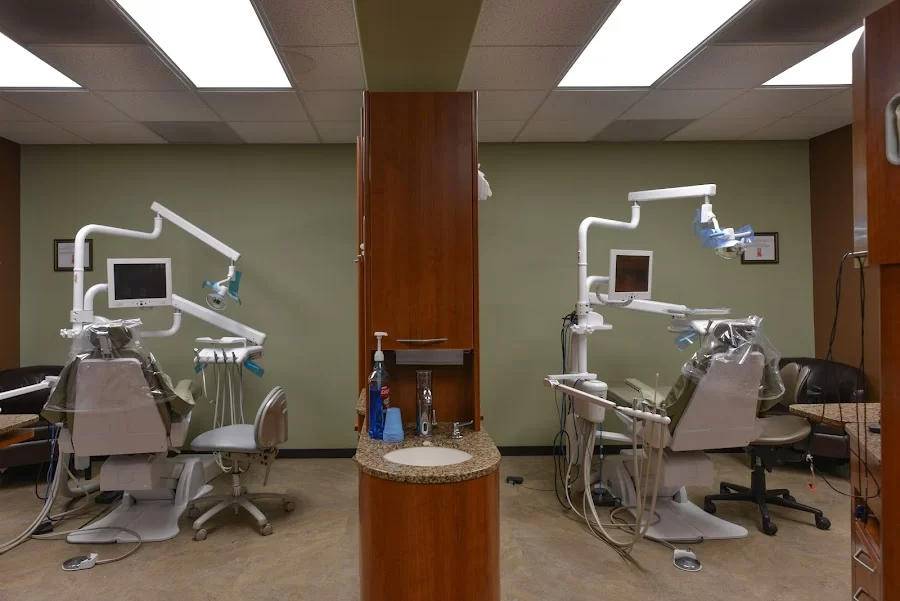 Leila Zamiri DDS - 10th Street Picture 4