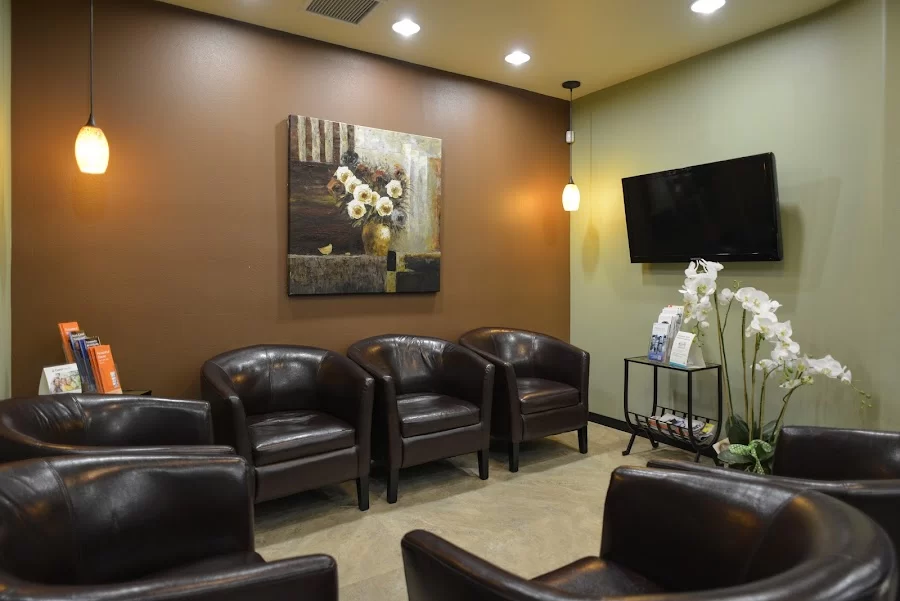Leila Zamiri DDS - 10th Street Picture 1
