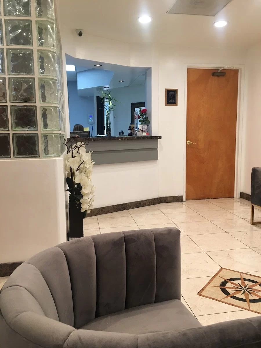 Beverly Hills Prestige Picture 10