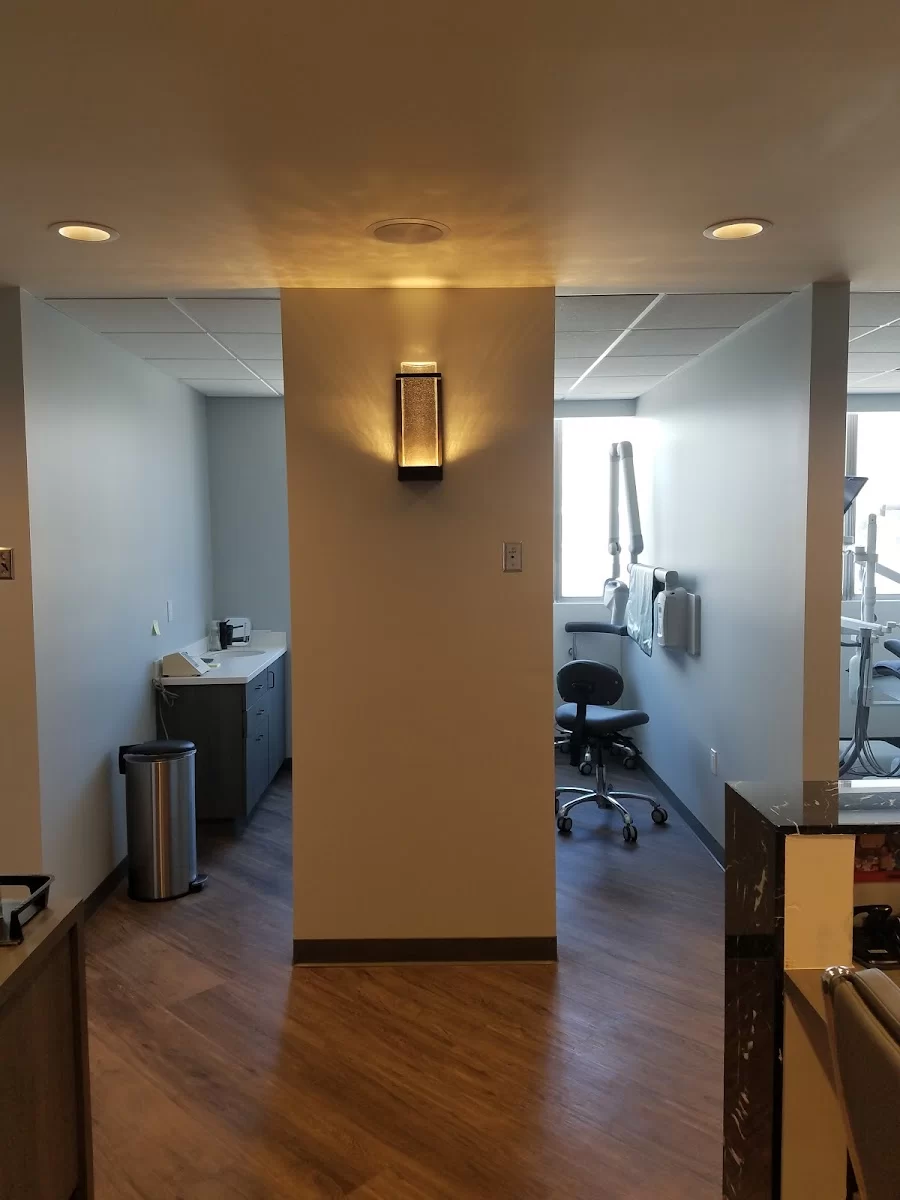 Derrick L. Thompson DDS Picture 1