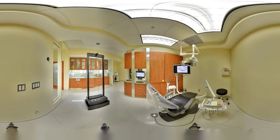 Dr. Smile Lomita Picture 1