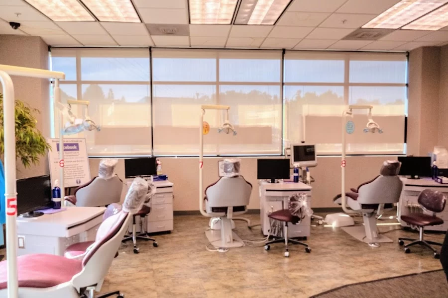 Abari Orthodontics and Oral Surgery - San Dimas Picture 3