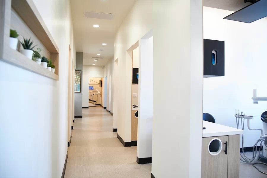 Diamond Creek Dental, Joseph W Lee DDS Picture 1