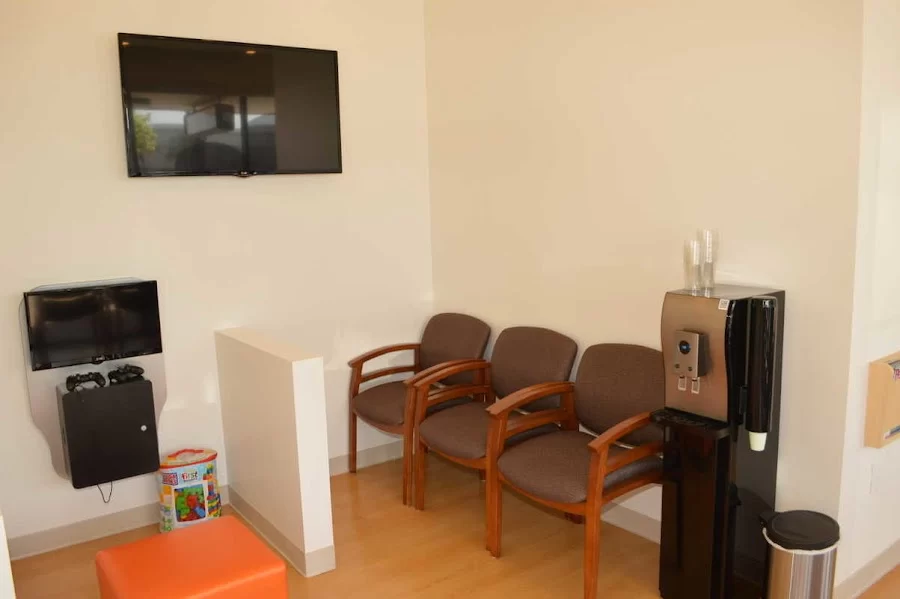Long Beach Smiles Dentistry Picture 4
