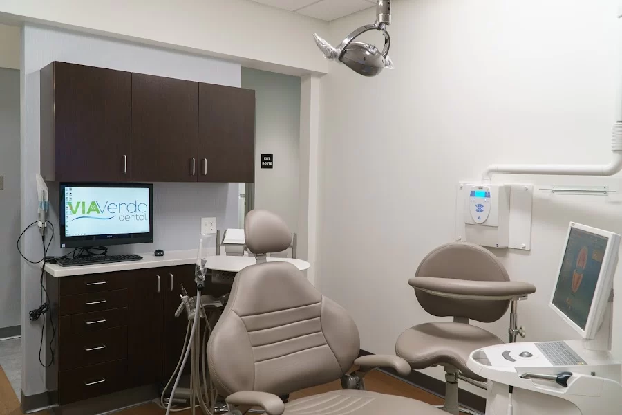Via Verde Dental Picture 1