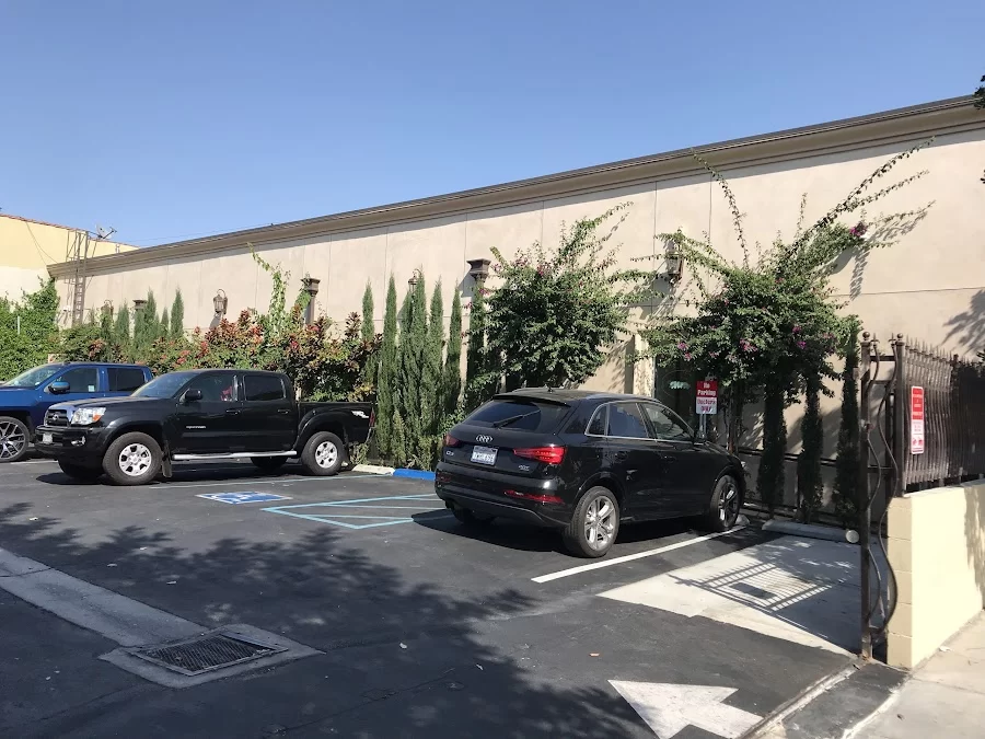 Dr. Lili & Associates - Huntington Park Picture 7