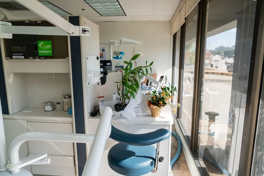 Easy Family Dental: Maryam Navab, DDS Picture 8