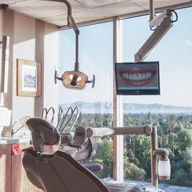 Akemi Dental Specialists | Endodontist Encino CA | Root Canal Encino | Encino Dental Implants Picture 8