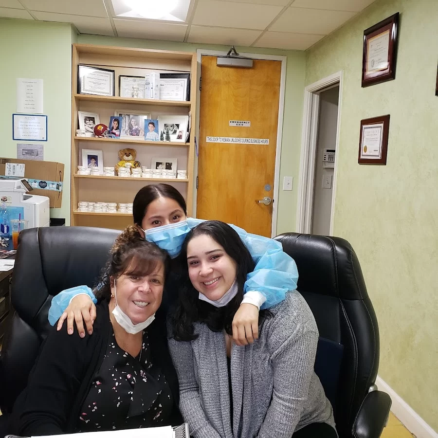 Encino Friendly Dental Center Picture 8