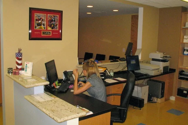 Encino Friendly Dental Center Picture 4