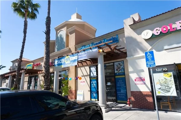 West Coast Dental of Van Nuys Picture 4