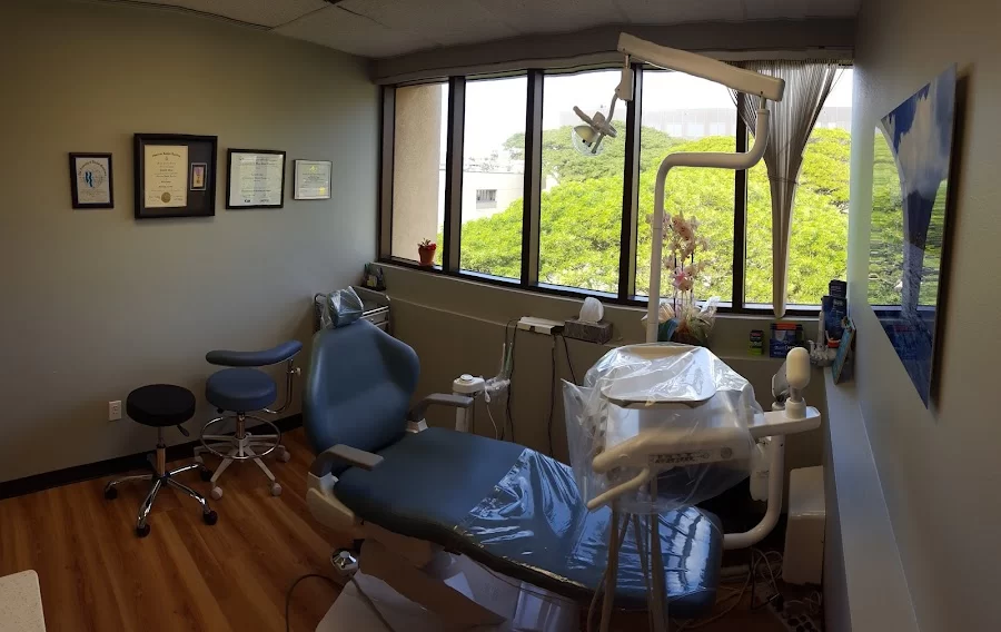 Honolulu Periodontics & Implants Picture 5