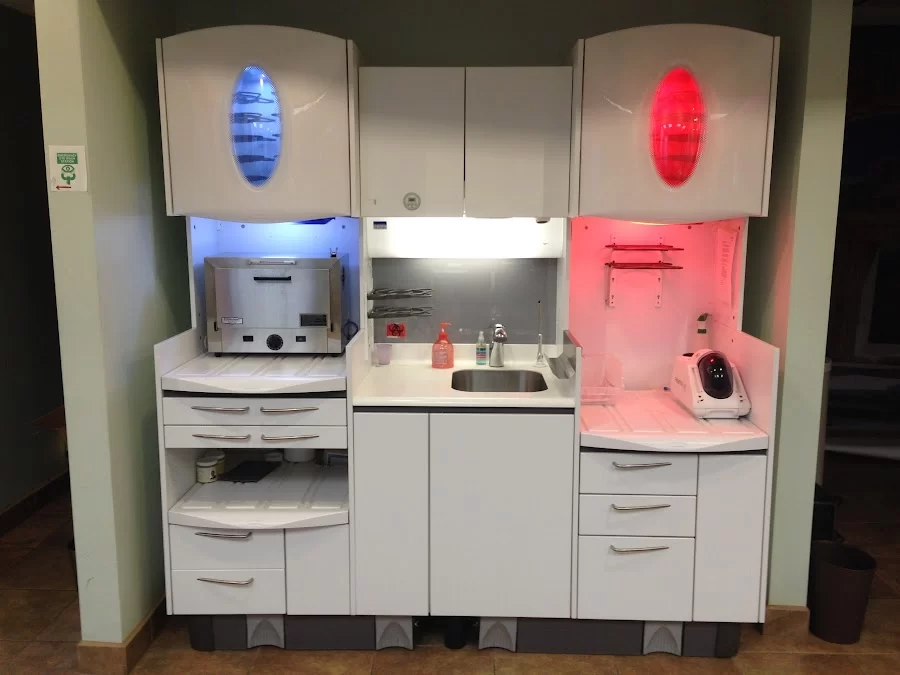 Comfort Dental Center Picture 4