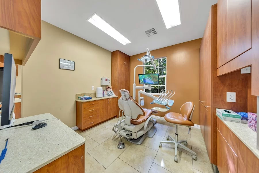 Flintridge Dental Studio Picture 4