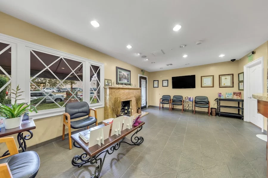 Flintridge Dental Studio Picture 2