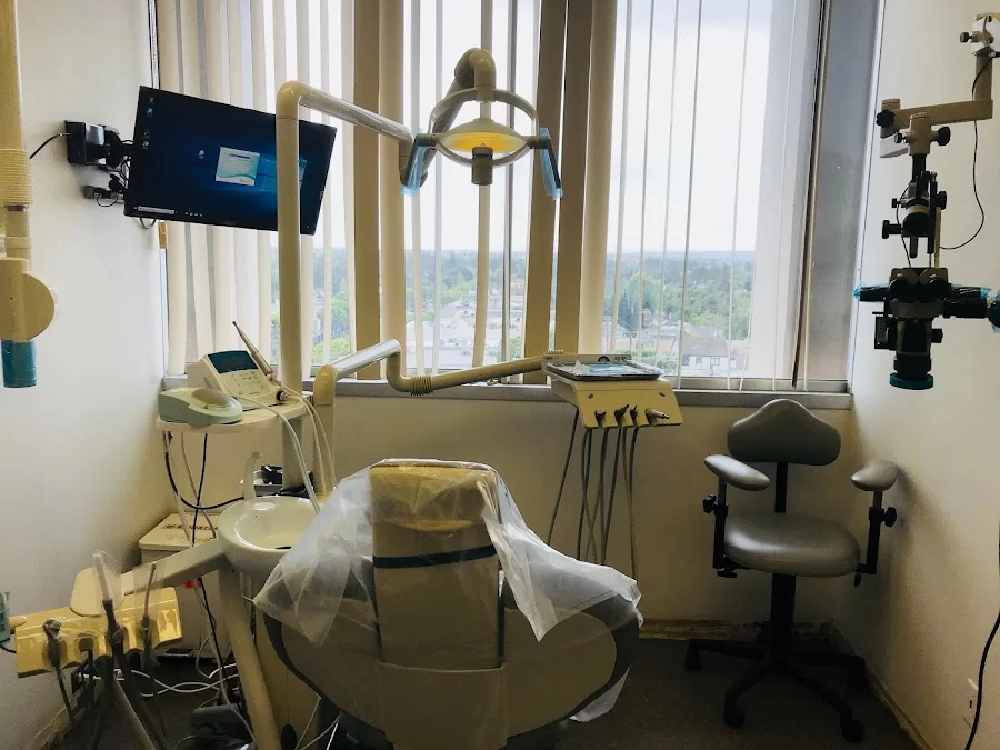 Larchmont Village Dental Specialty Center Picture 1