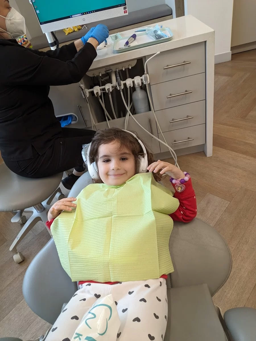 Hello Kids Dental Picture 10