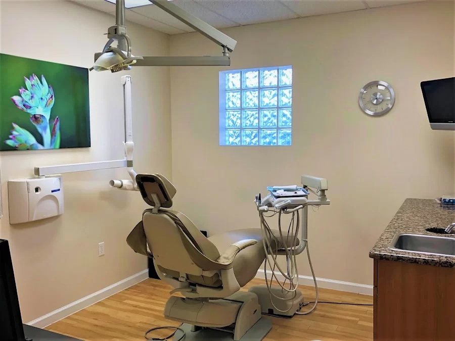 Park Lake Dental, Dr. Adam Lazar Picture 2