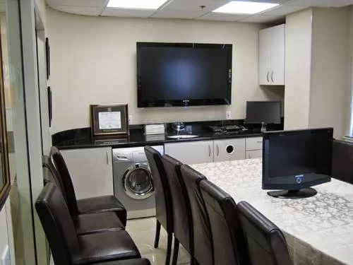 Wilshire Periodontics & Dental Picture 5