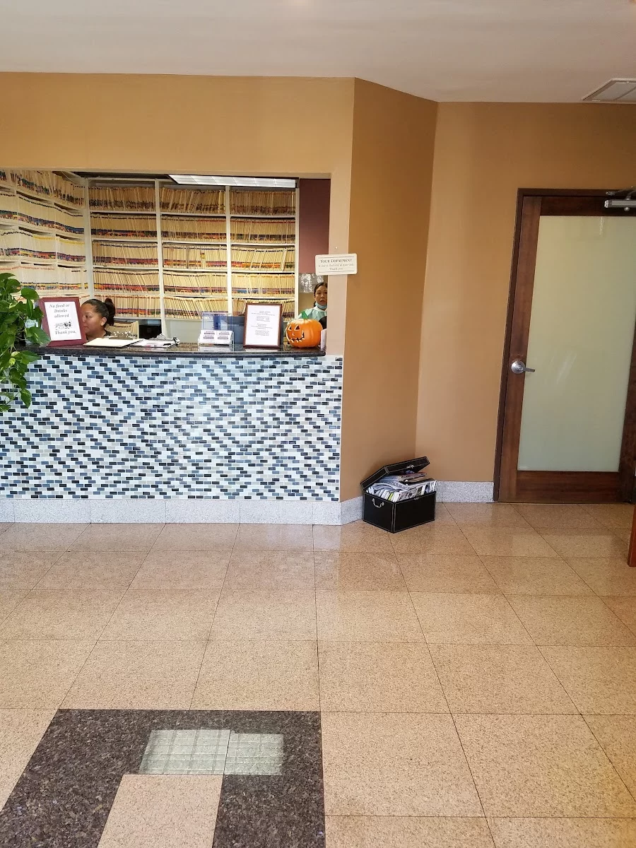 9 to 7 Dental & Orthodontics - Panorama City Picture 10