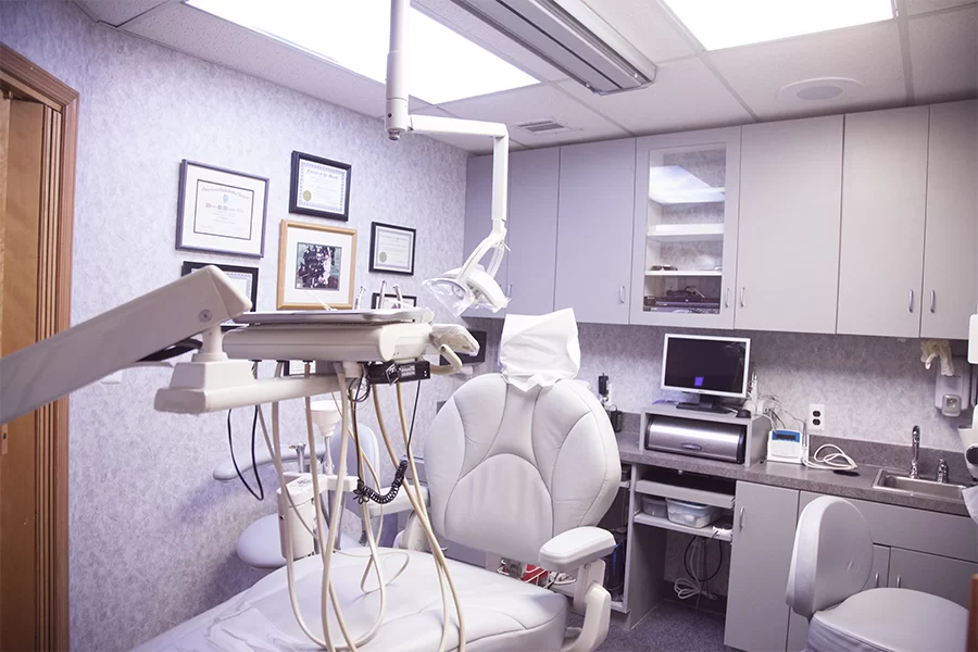 Rosenfeld Dental Associates Picture 9