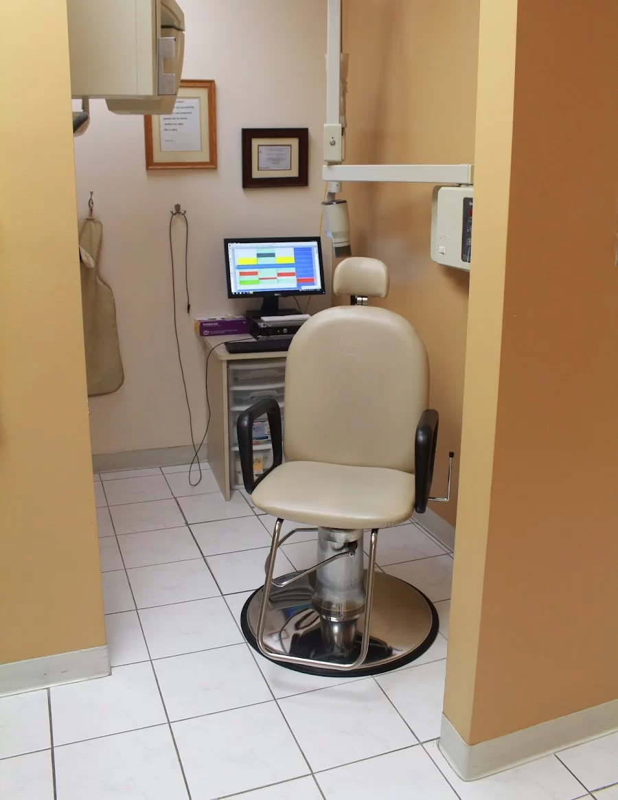 Florence Family Dental Center: Michel, Carlos R DDS Picture 4