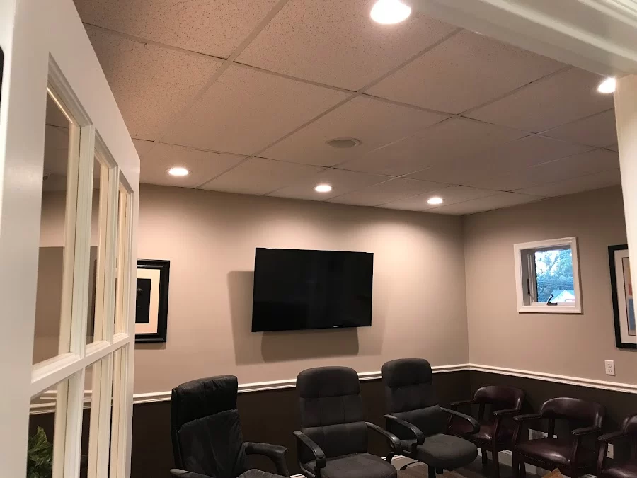NJ Smiles Dental Of Woodbridge Picture 3