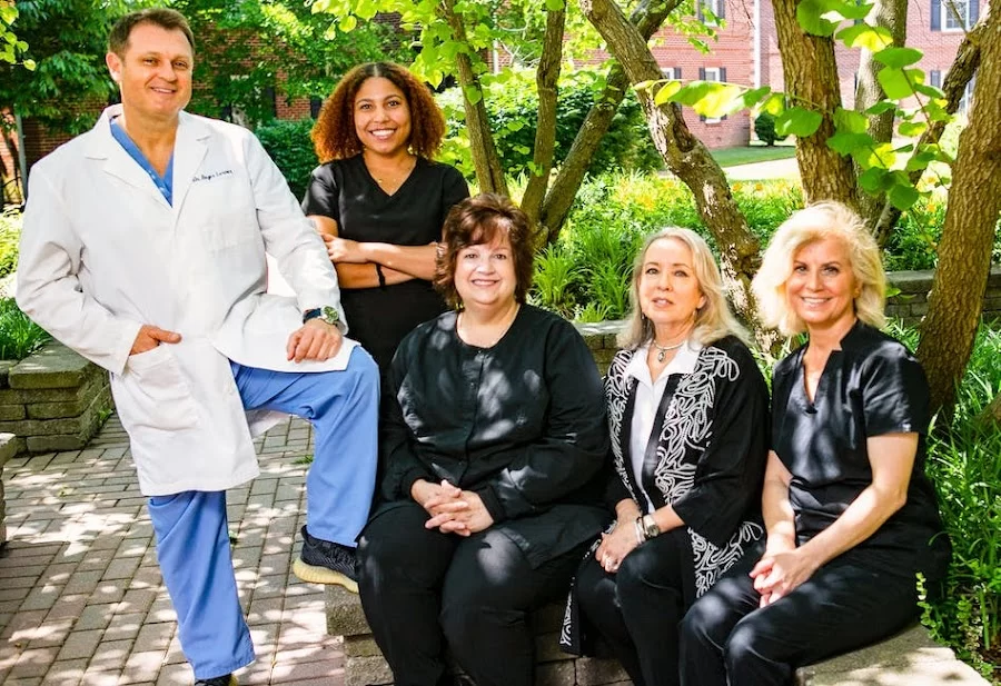 Summerhill Dental Excellence: Dr. Roger Lerner Picture 9