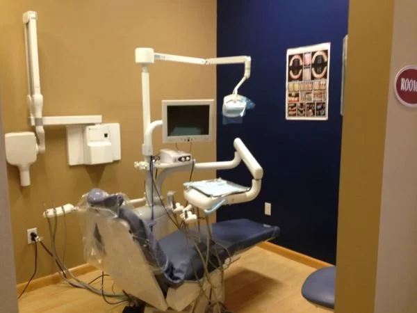Leila Zamiri DDS - Cherry Office Picture 1