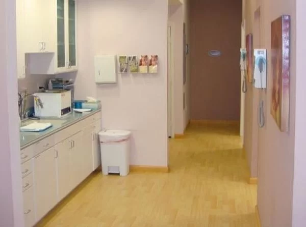 Leila Zamiri DDS - Cherry Office Picture 2
